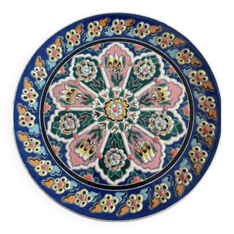 Decorative enamelled plate from Türkiye