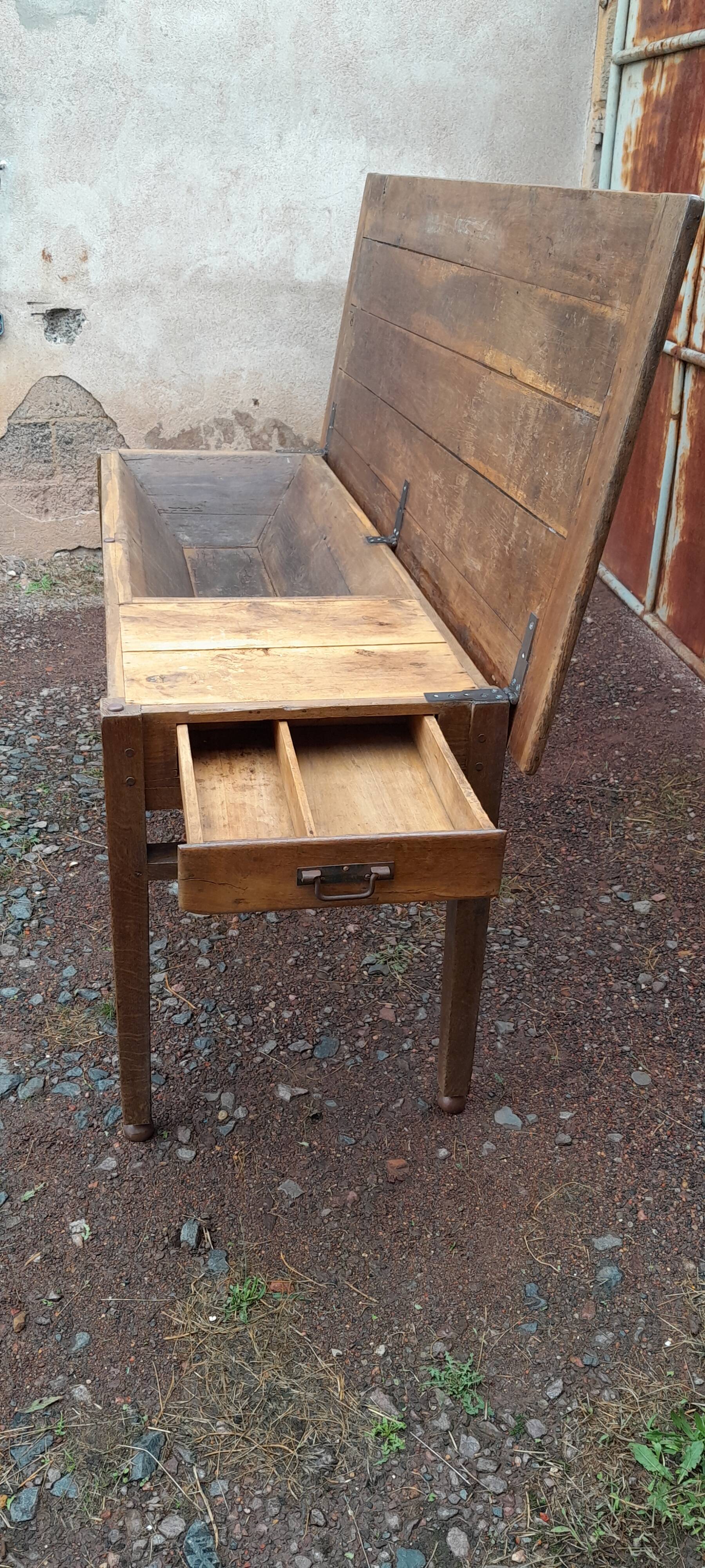 Oak kneading farm table