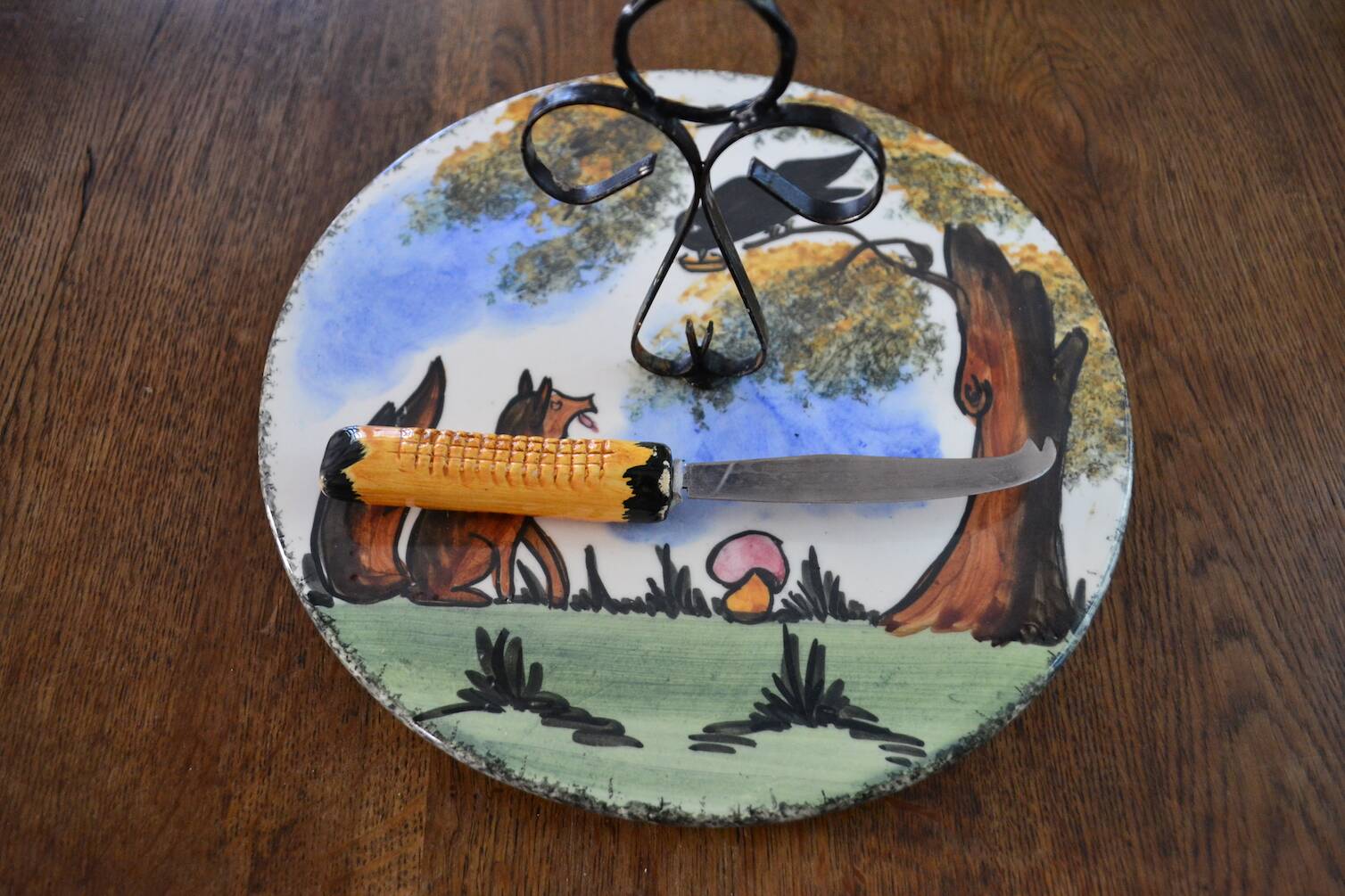 Vintage cheese board Fable de La Fontaine and his knife from the 60s