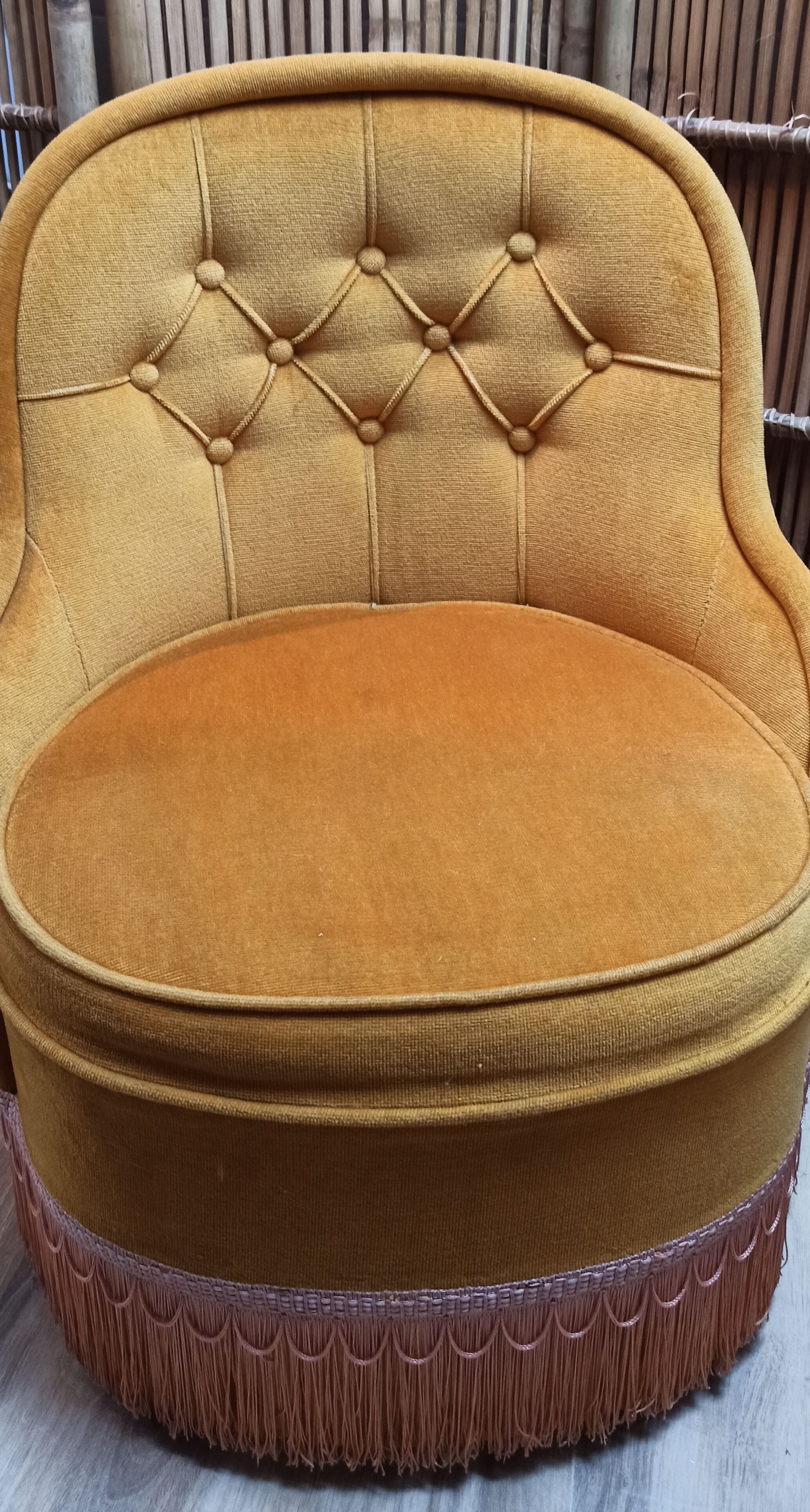 Gold velvet toad chair