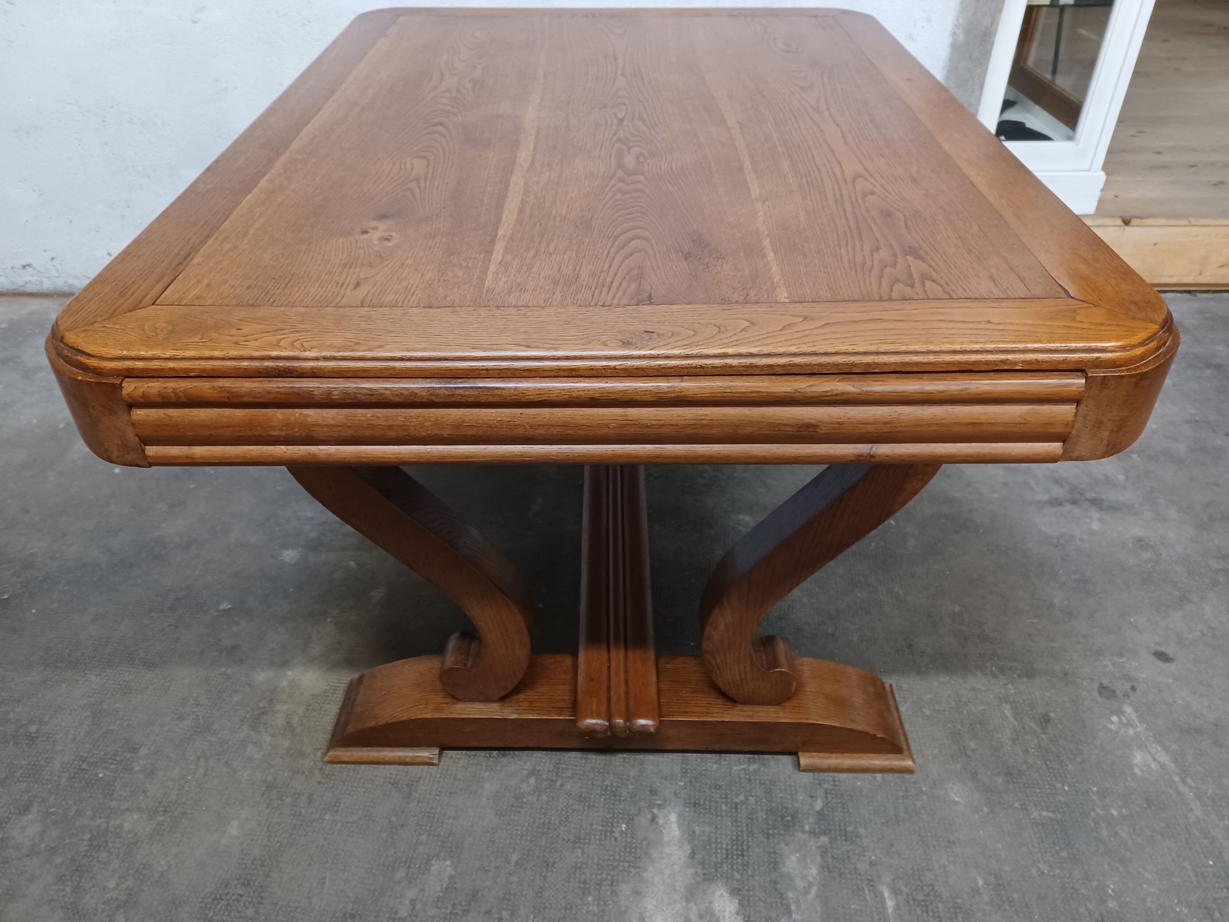 Table Art Deco, 1940