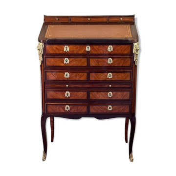 Meuble secrétaire de notaire Louis XV en placage, estampillé de Nicolas Petit