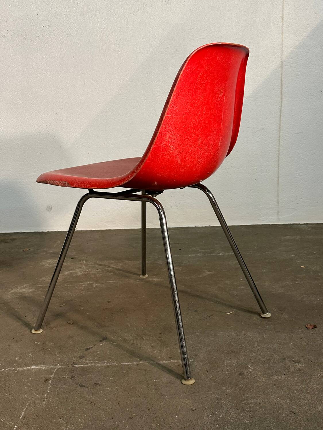 Original Herman Miller Fiberglass Eames DSX Chairs Low Back Rare First Edition International Furniture Label