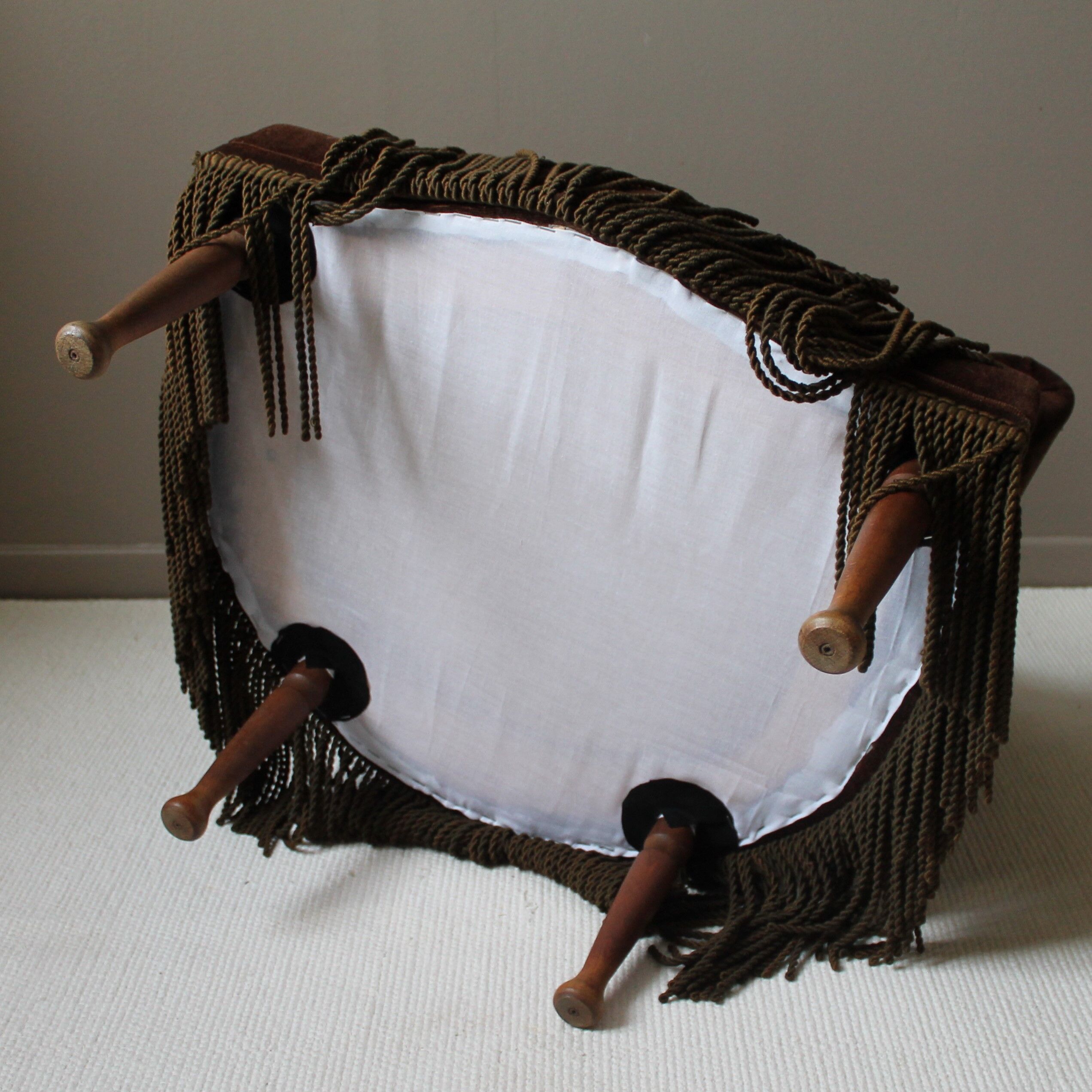 Fauteuil crapaud  & ottoman vintage velours brun profond