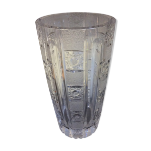 Vase en cristal taillé