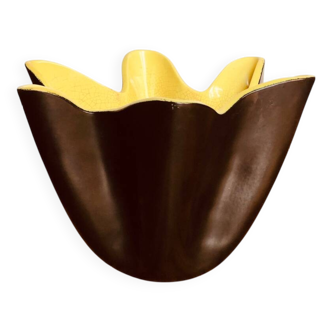 Vase mouchoir signé Elchinger .1950s noir et jaune .