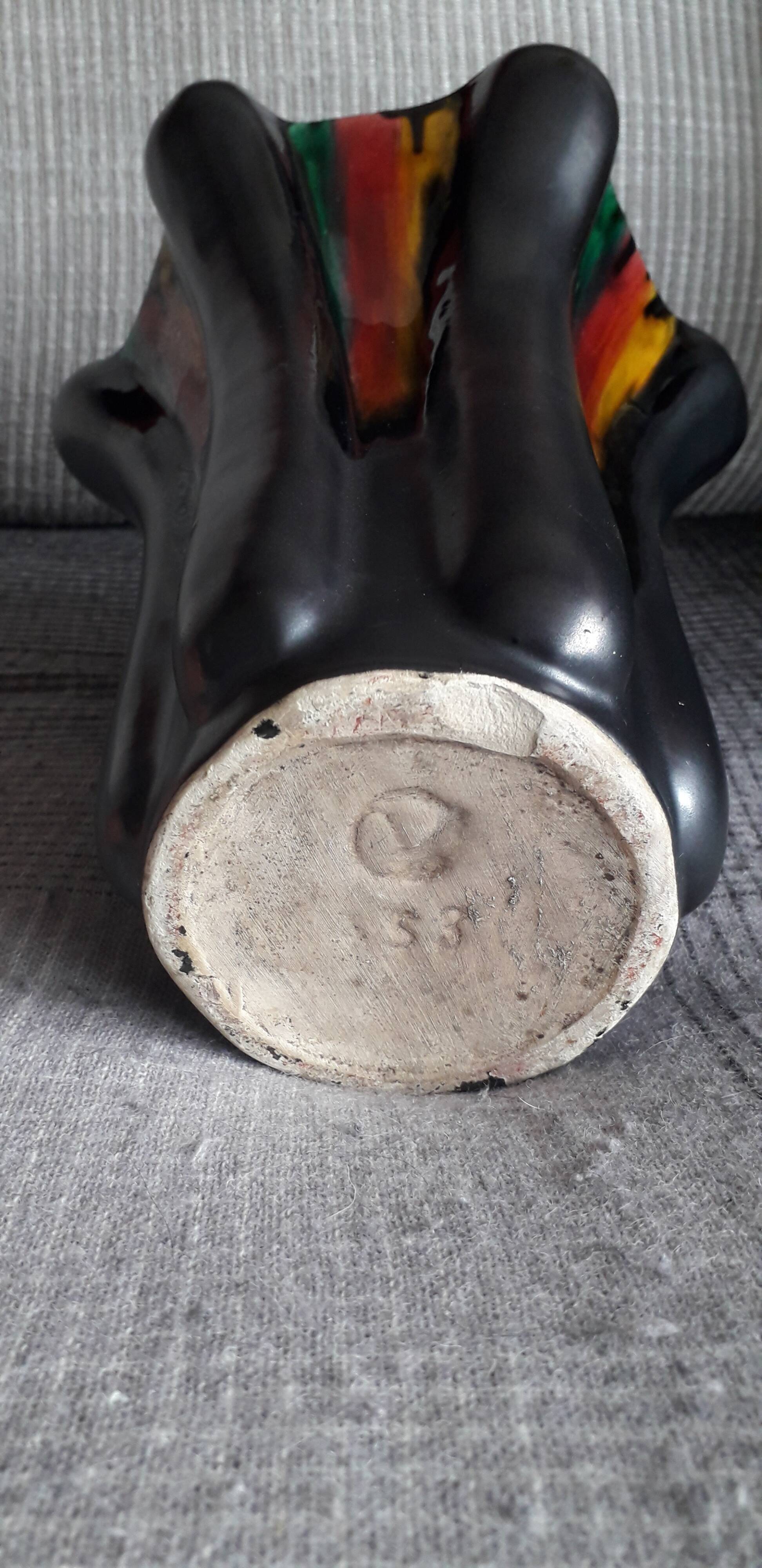 Very original vintage ceramic vase signed