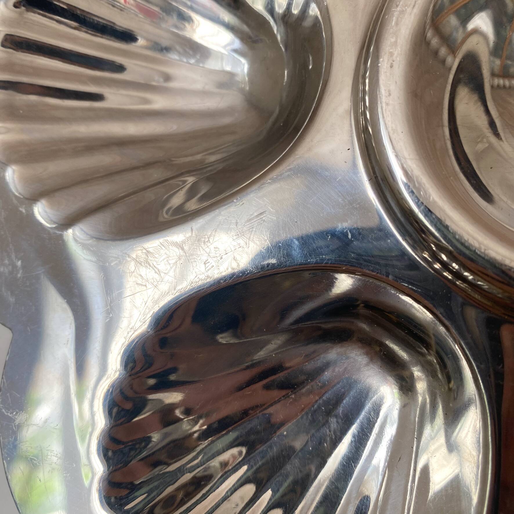 Stainless steel oyster plates