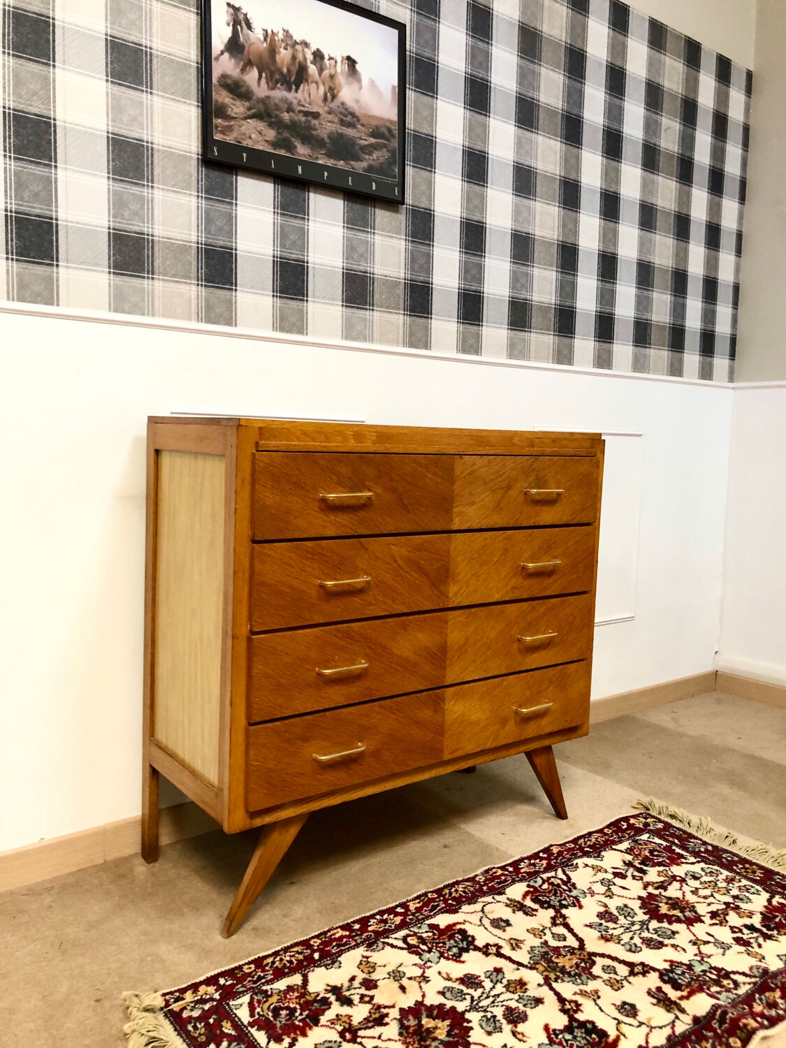 Compass feet dresser