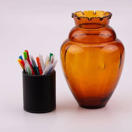 Vintage Art Deco vase in amber glass with a wavy neck - height 25 cm