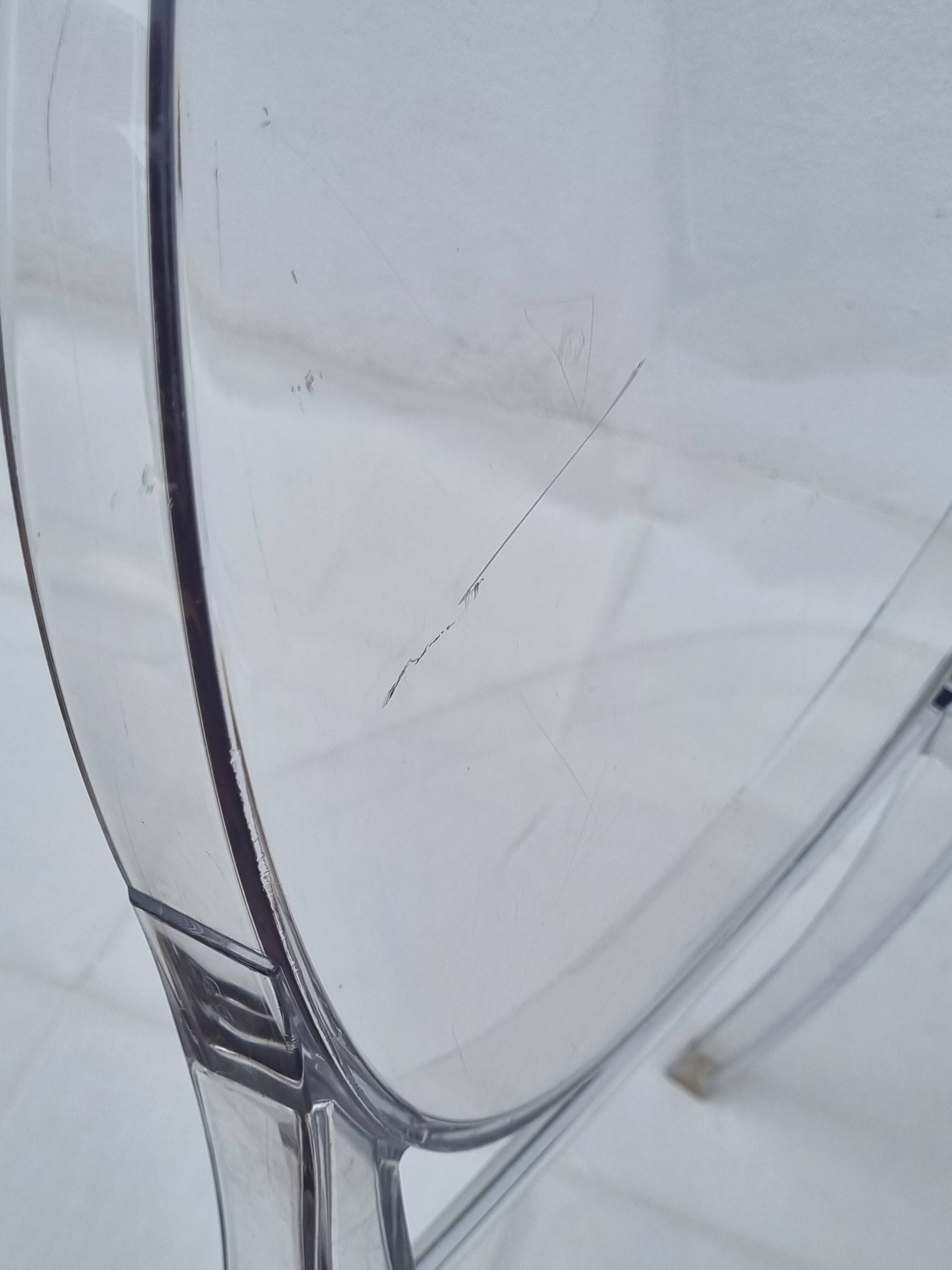 Chaise “Victoria Ghost” – design Philippe Starck pour Kartell