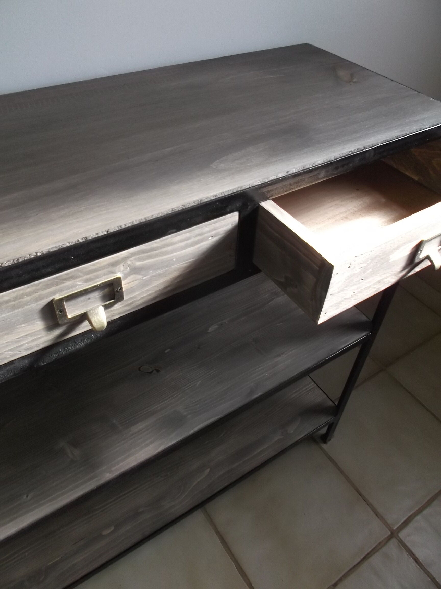 Industrial workbench