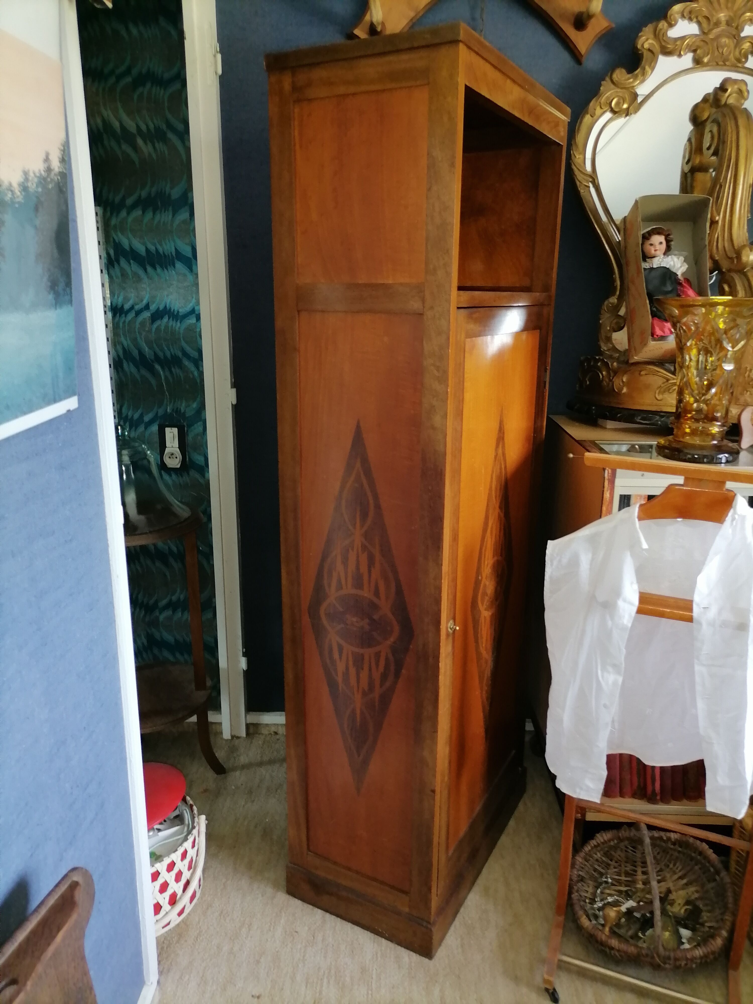 Furniture column art nouveau