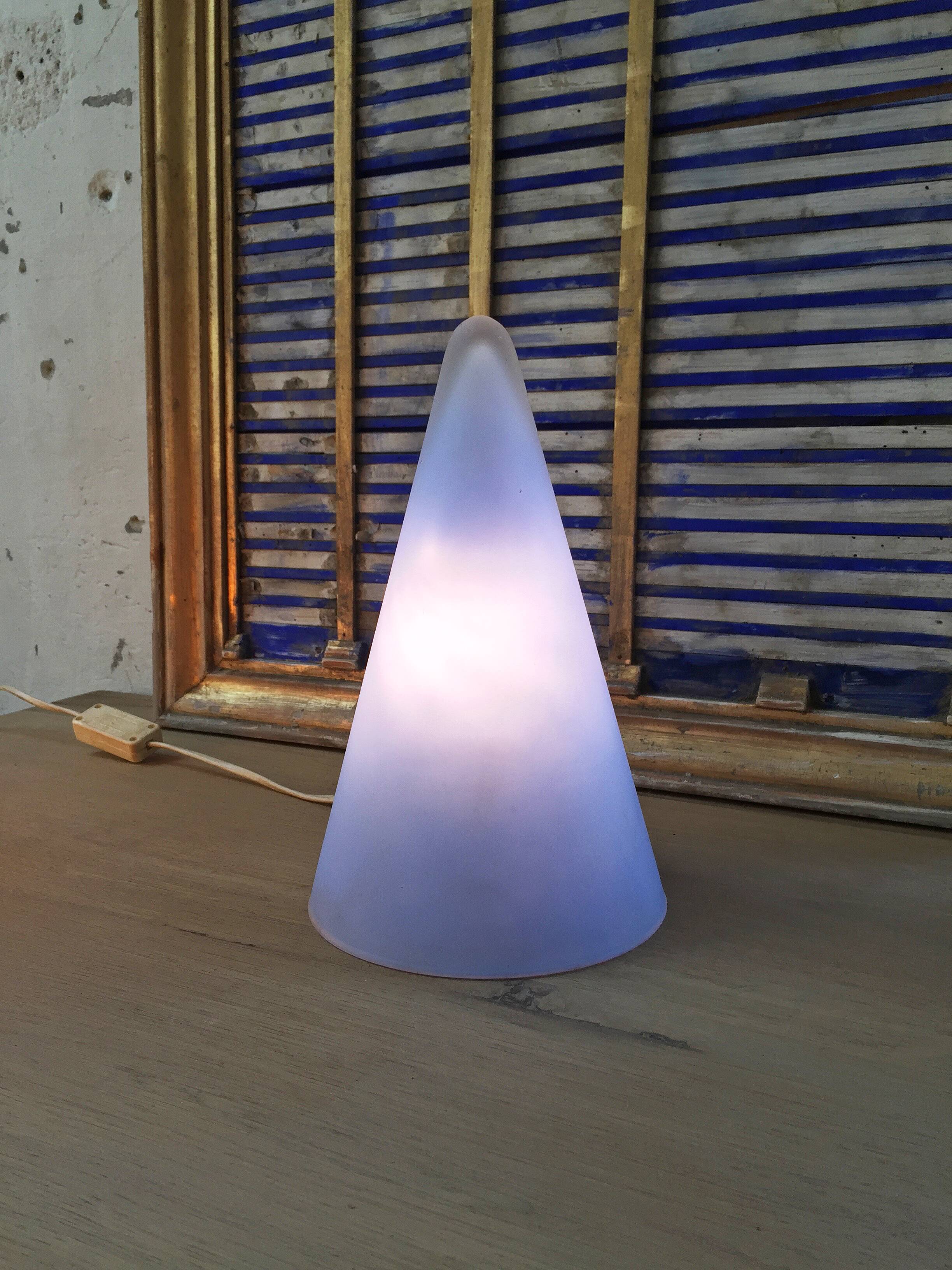 Lampe triangle design SCE vintage