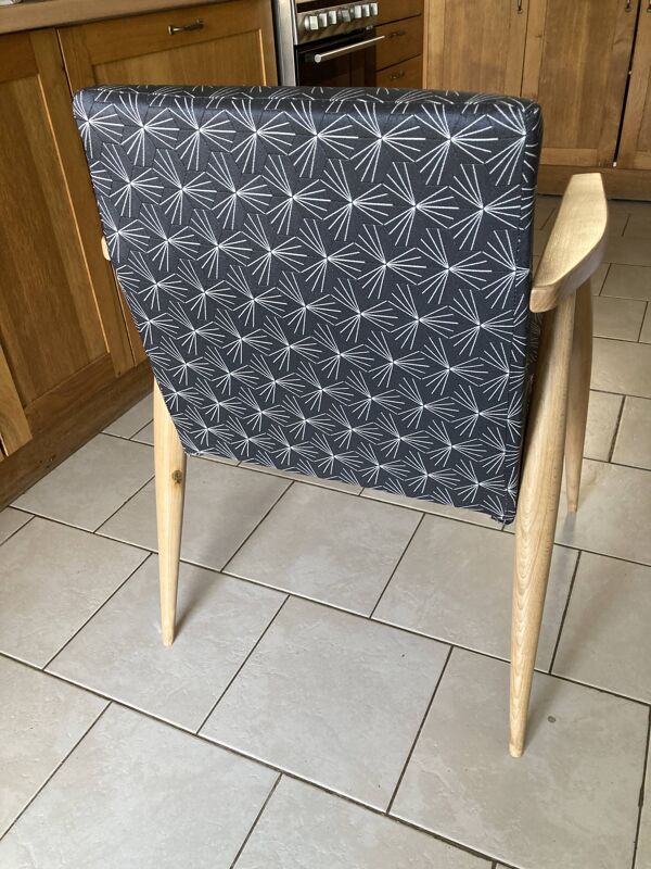 Paire de fauteuils stella