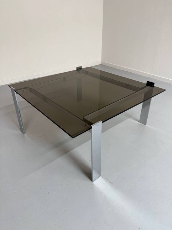 Table basse italienne en verre fumé et acier chromé, années 70