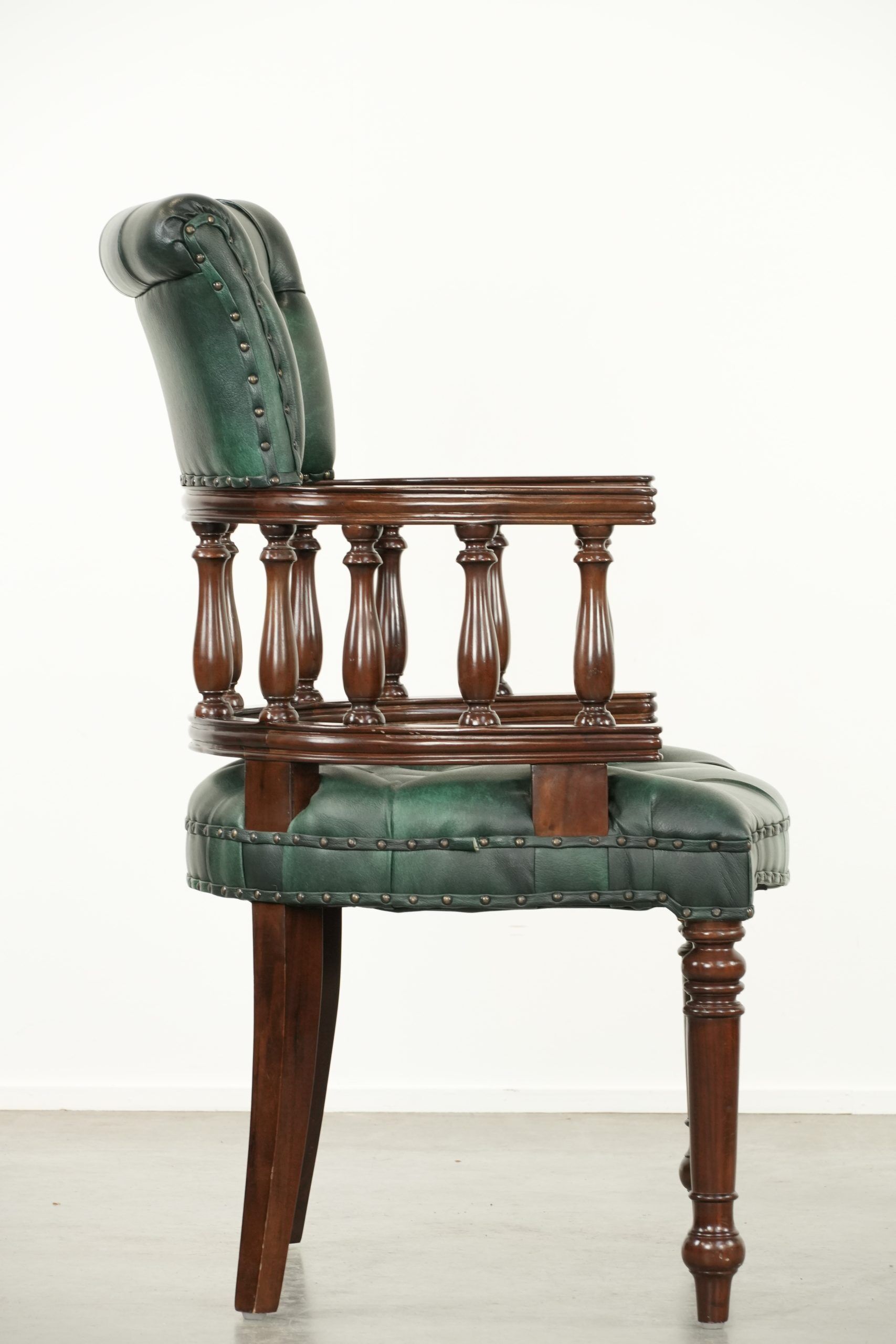 Classic green marbled cow leather Chesterfield office chair / side chair