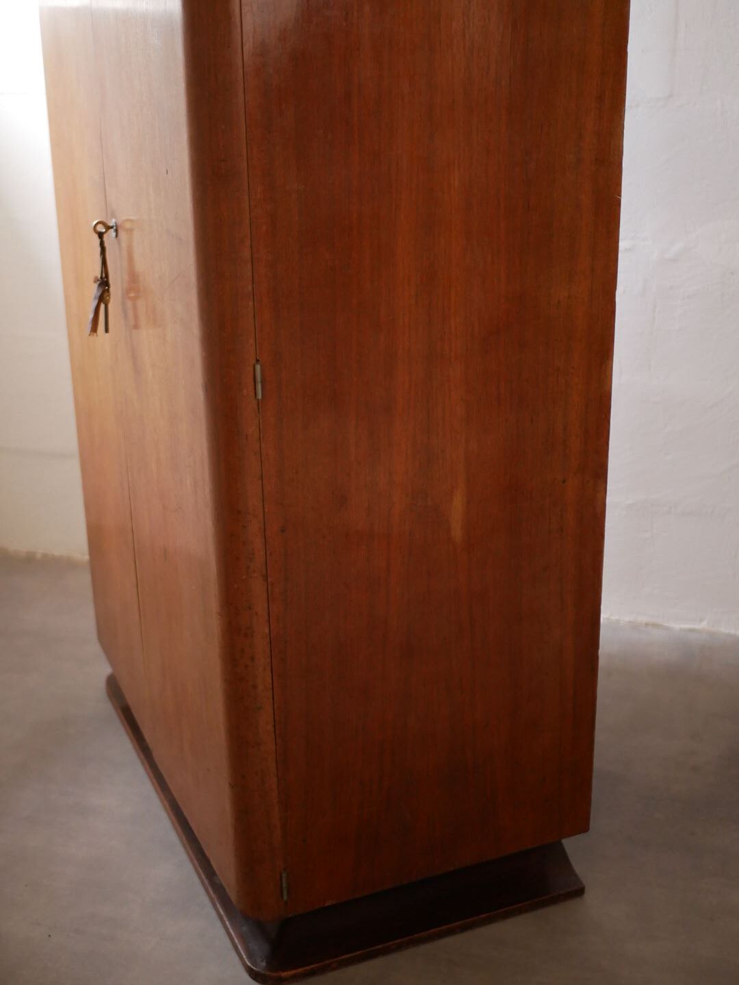 Art deco shoe cabinet