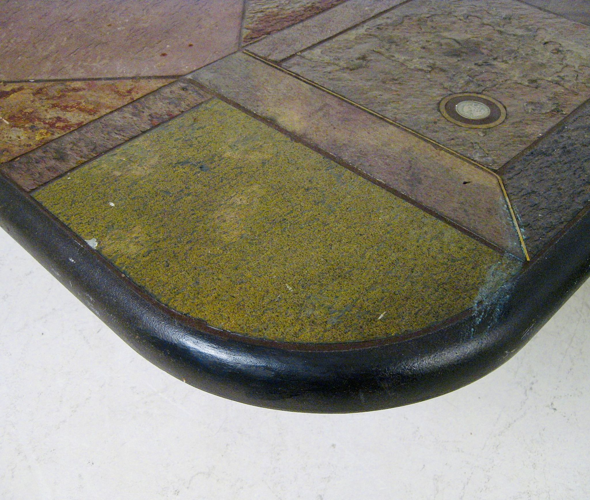 Coffee table in stone marquetry