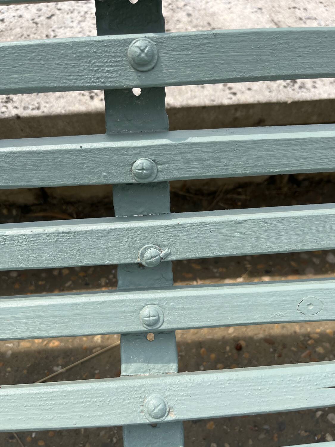 Bench made of metal and wood