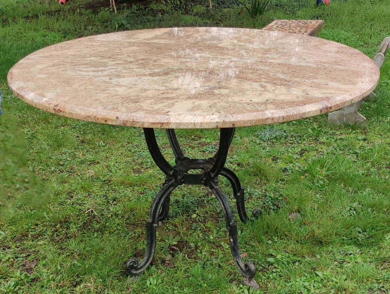 Green Marble Round Table With Cast Iron Base Green Marble Round Table With Cast Iron Base