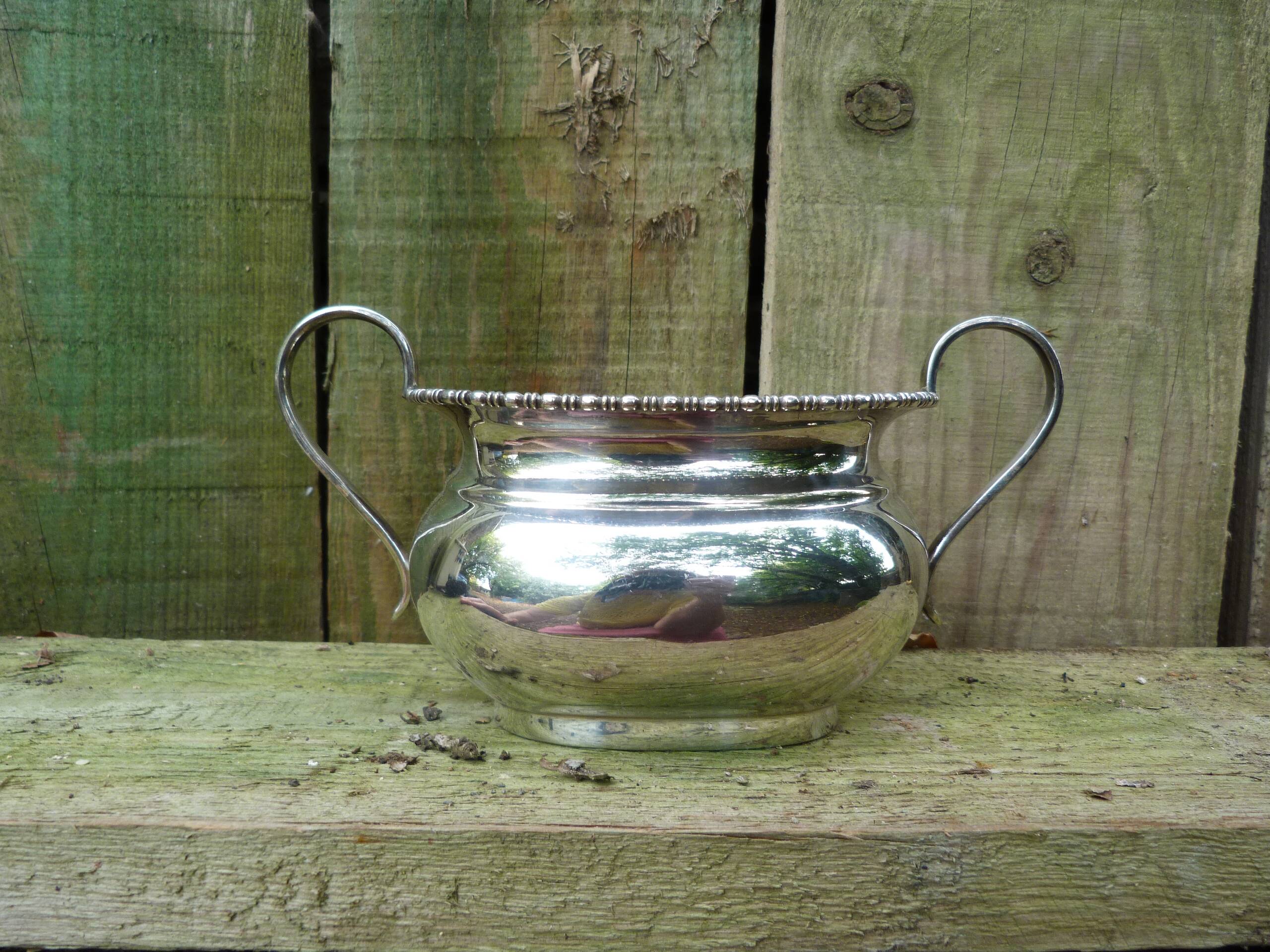 Sugar pot Silverware EPNS Sheffield Silver plated English