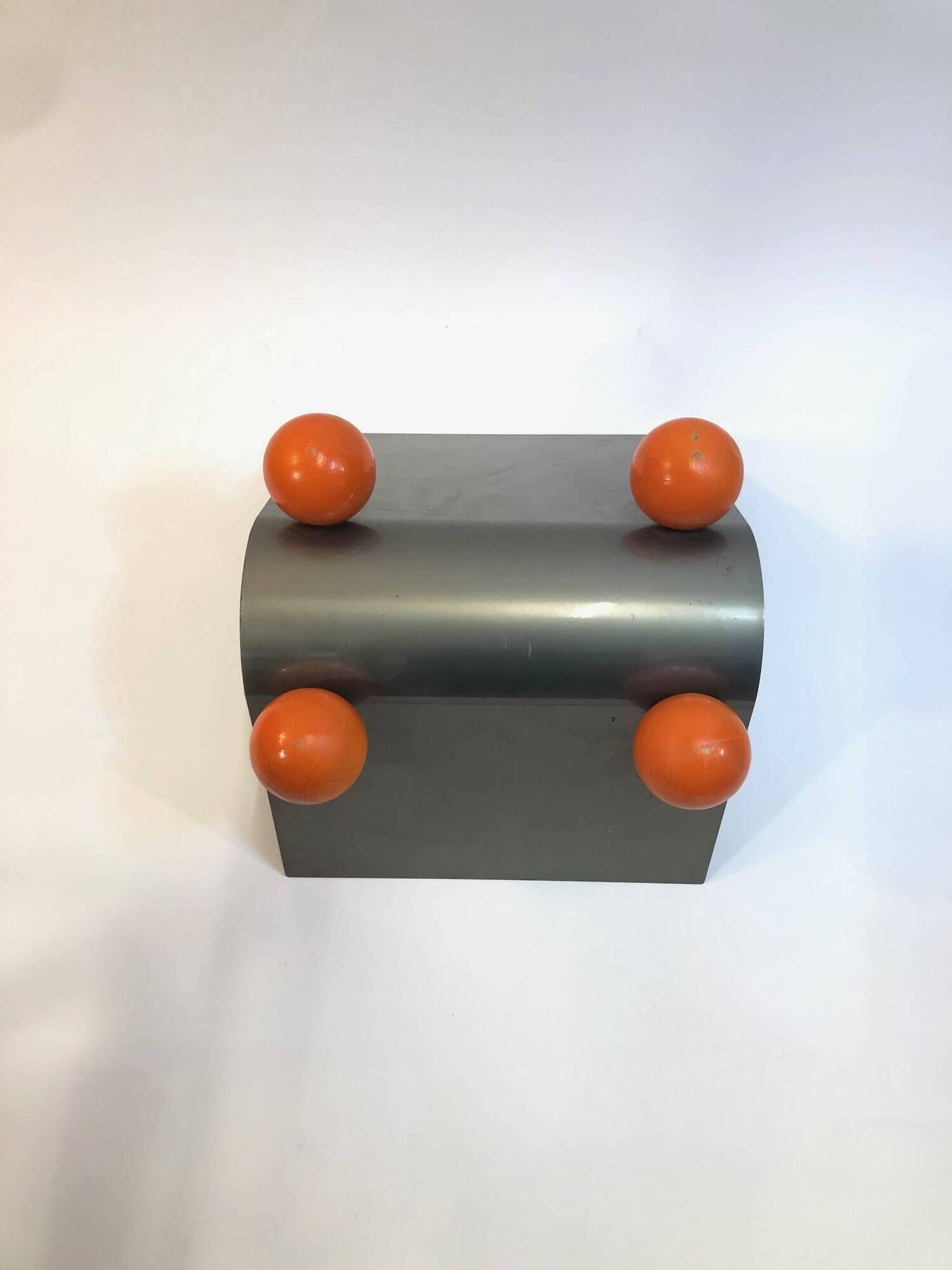 1980 metal and wood magazine holder