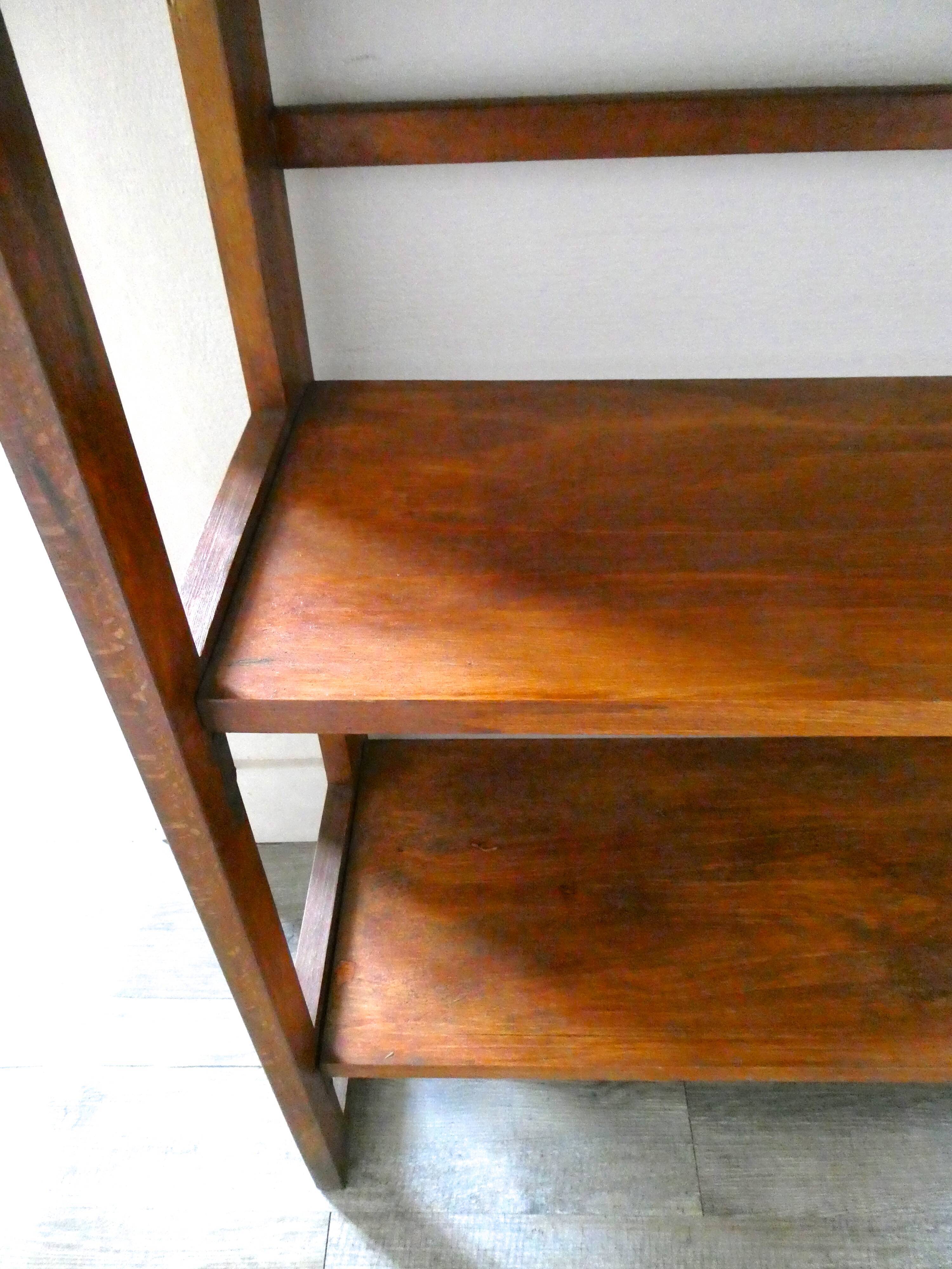 Wooden folding bookseller shelf
