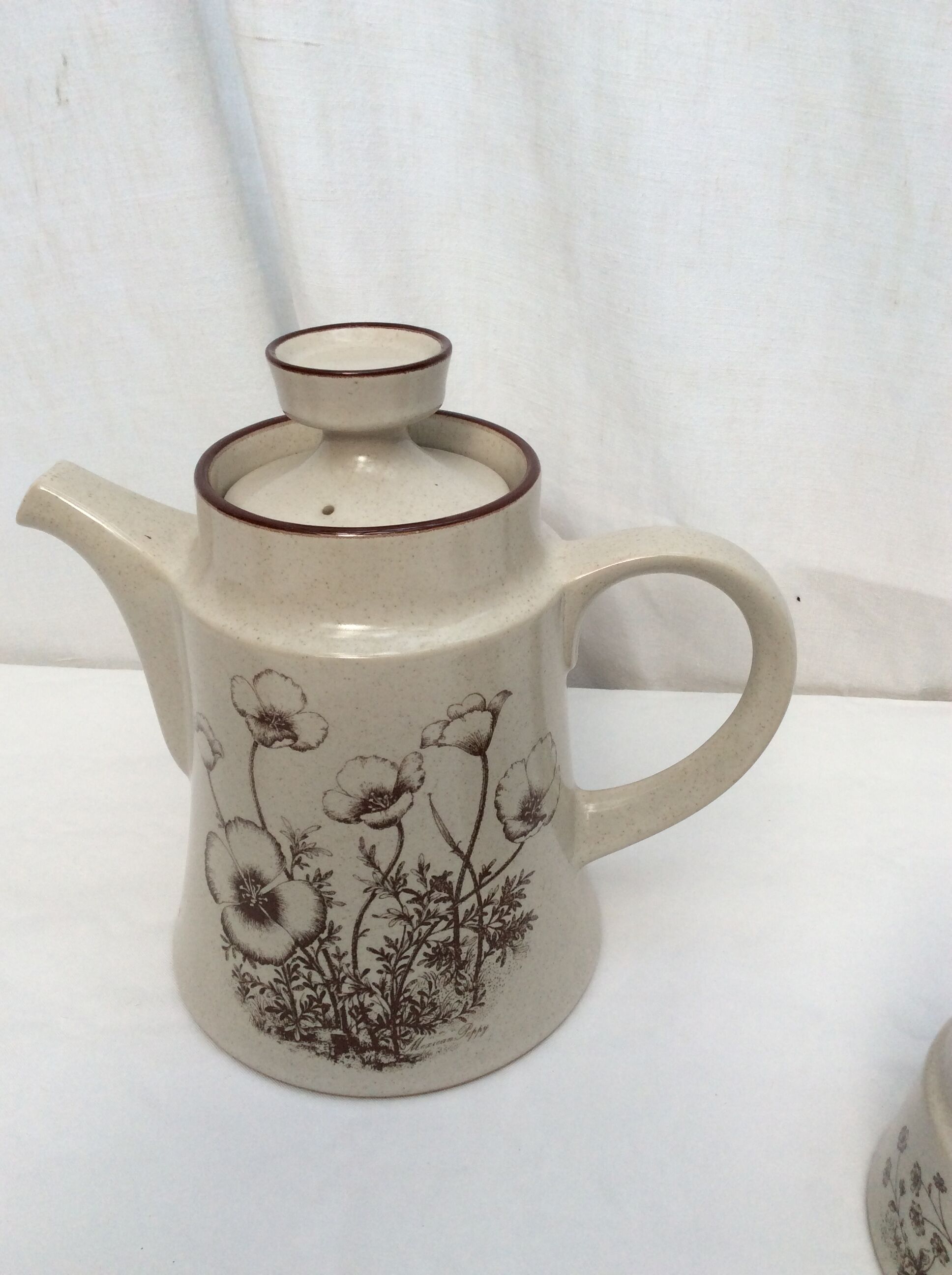 Lots of teapot, sugar bowl and milk jug from the 1970s, Japanese manufacture, dimensions: H-22xL22 cm