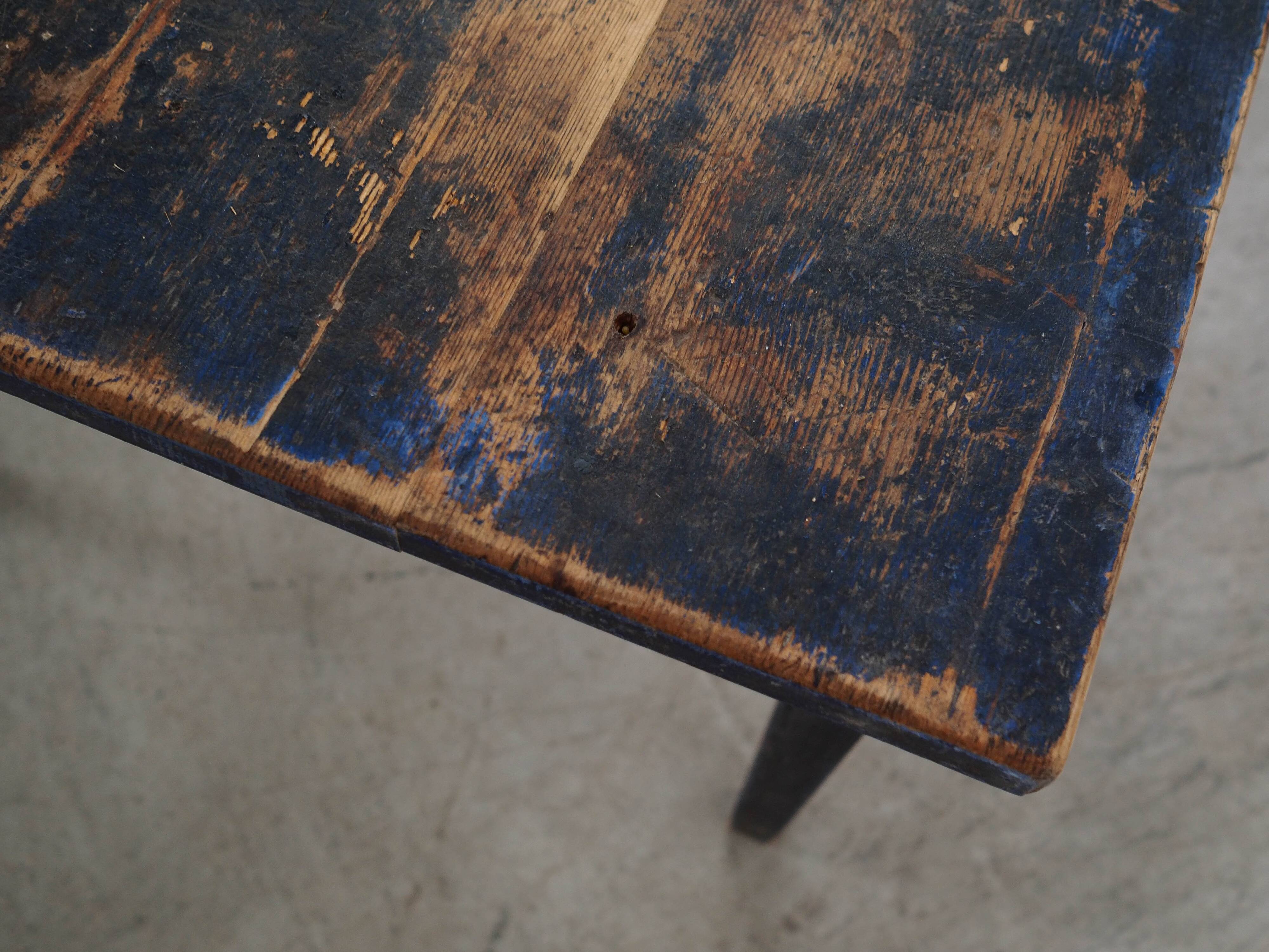 Table en pin, design danois, années 1940, fabriquée au Danemark