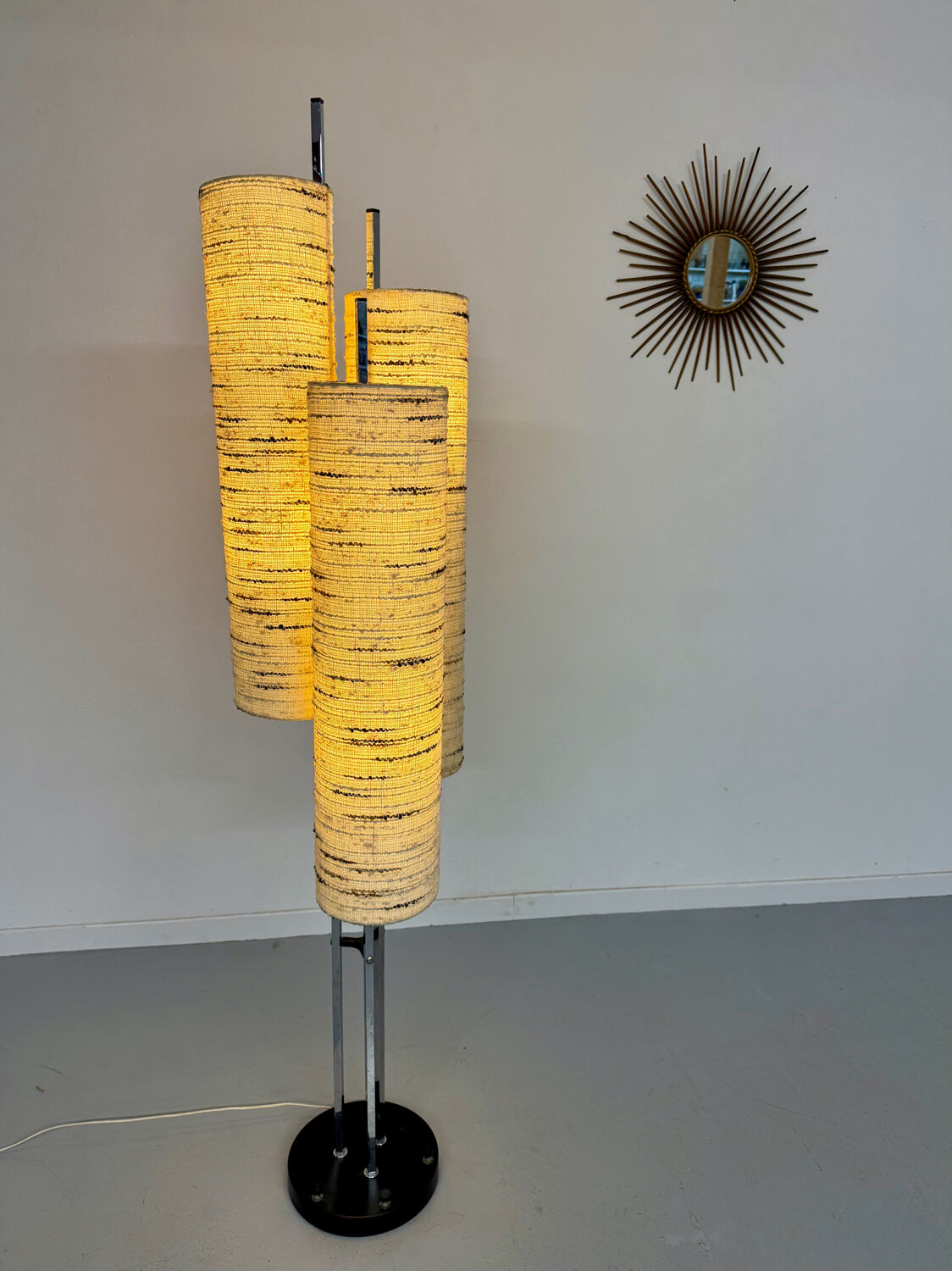 Ancien lampadaire des années 70 design Lemag vintage chromé 