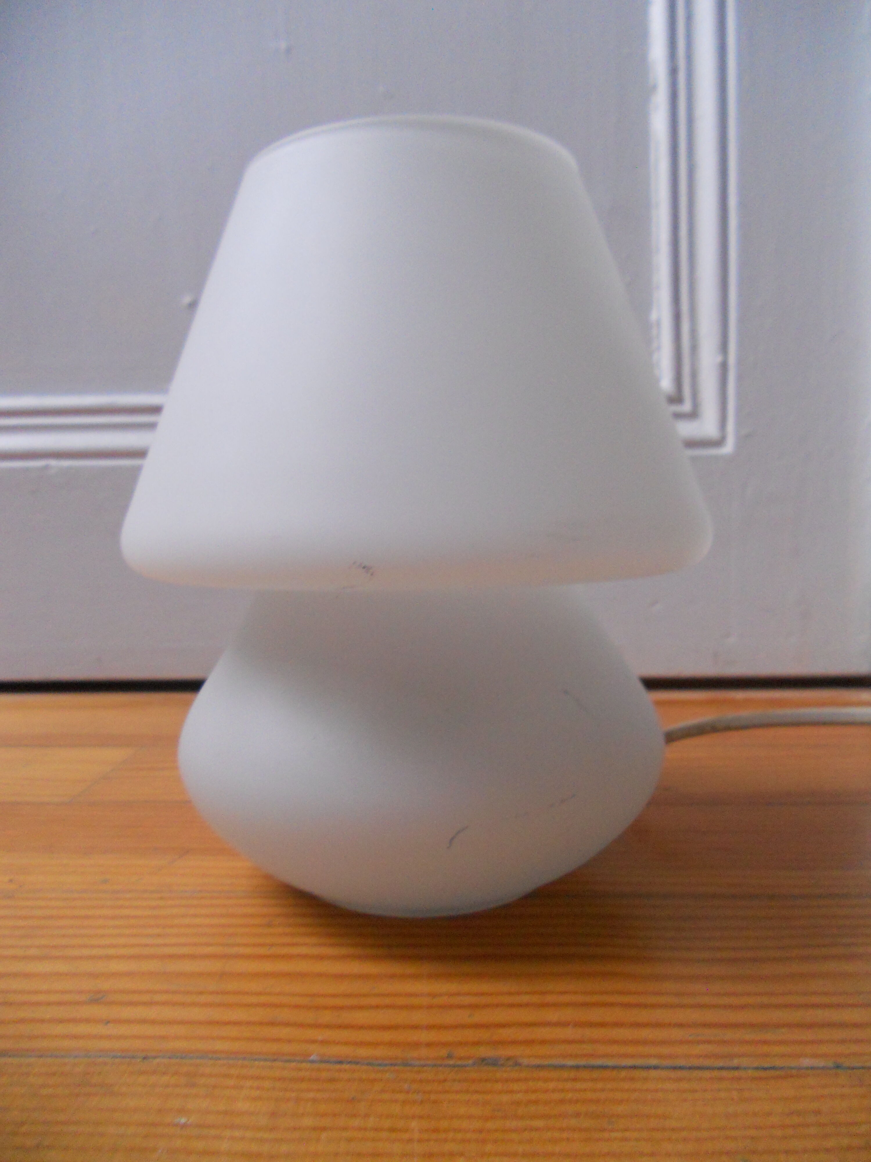 80s glass mushroom lamp