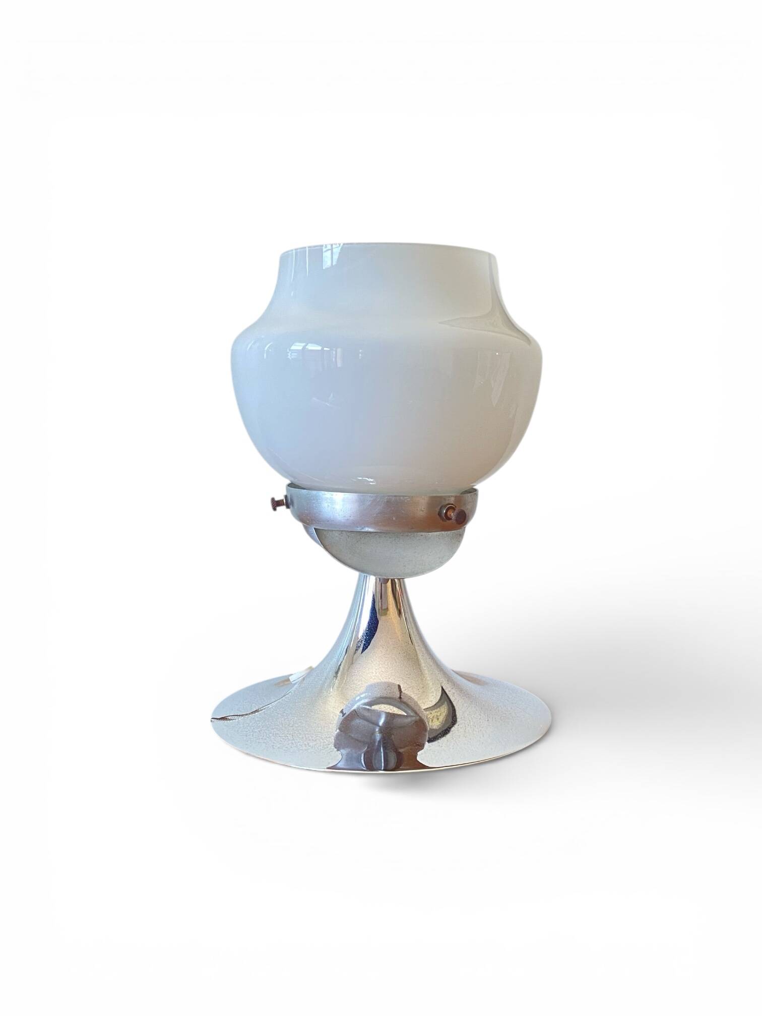 Vintage globe lamp in white opaline glass and chrome metal.