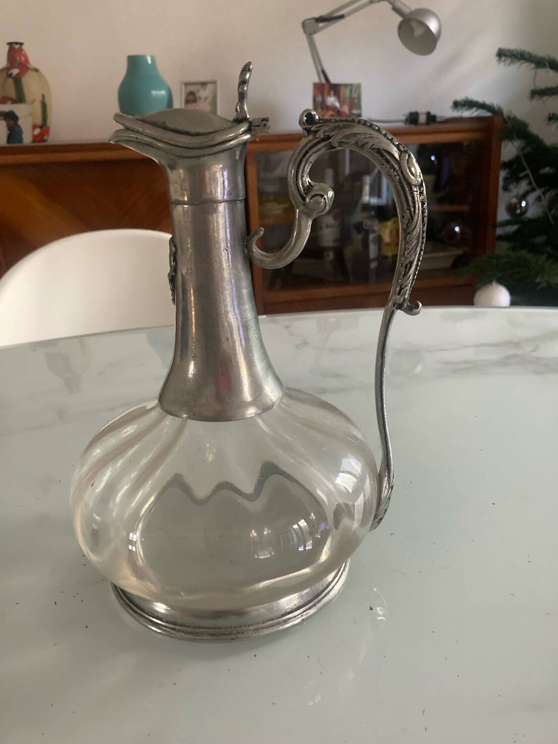 Wine carafe