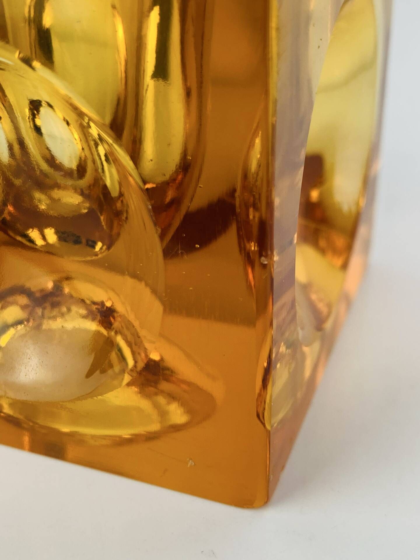 Bougeoir ice cube verre ambré années 60