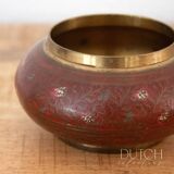 Boîte à souvenirs ronde en laiton indien vintage, boîte à souvenirs avec couvercle, rouge métallisé
