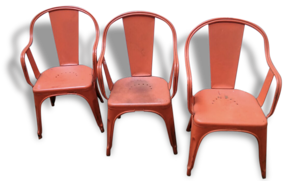 Chaise industrielle rouge