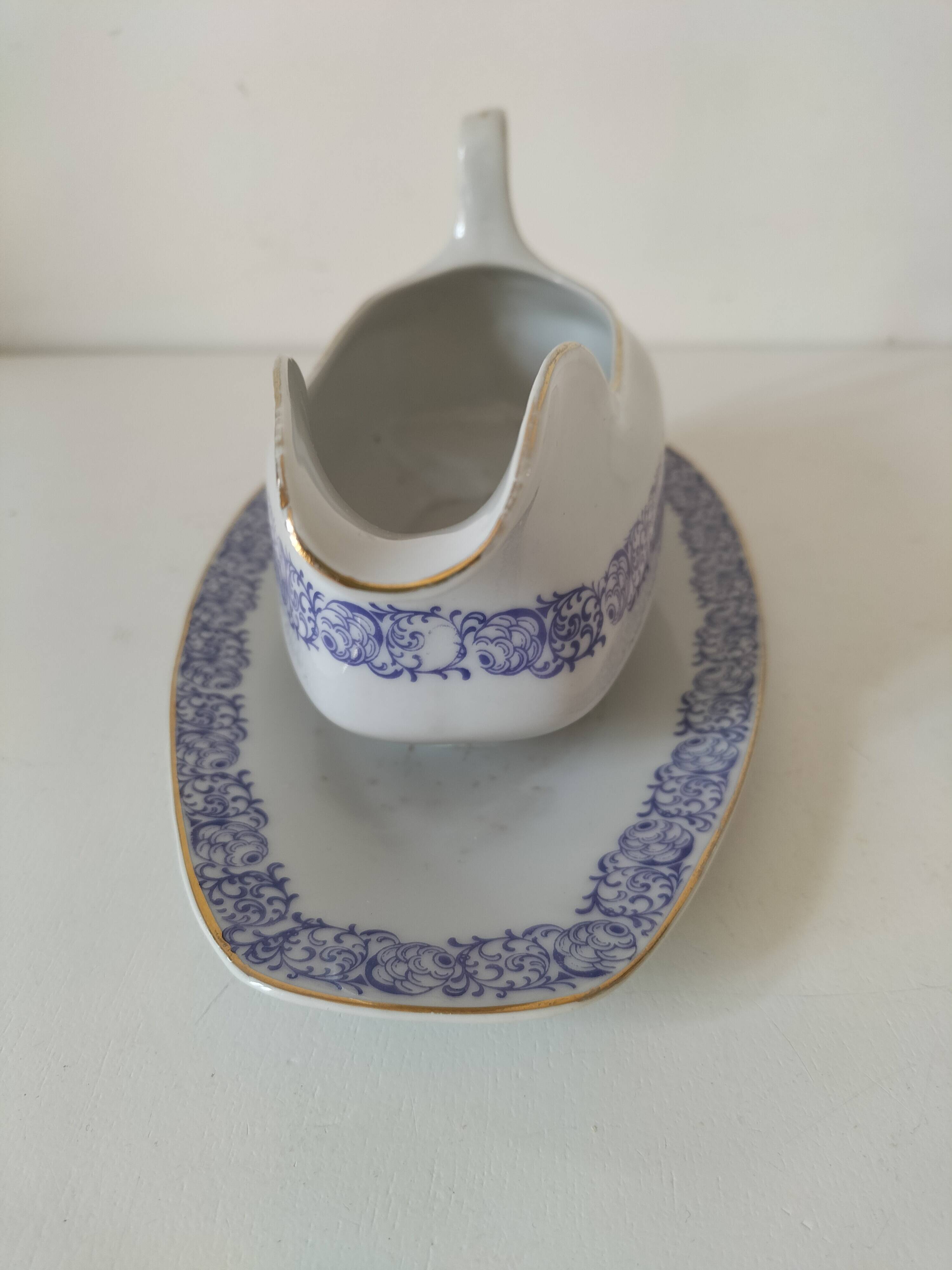 Bavaria H.J.Co porcelain sauce boat purple 1920–30