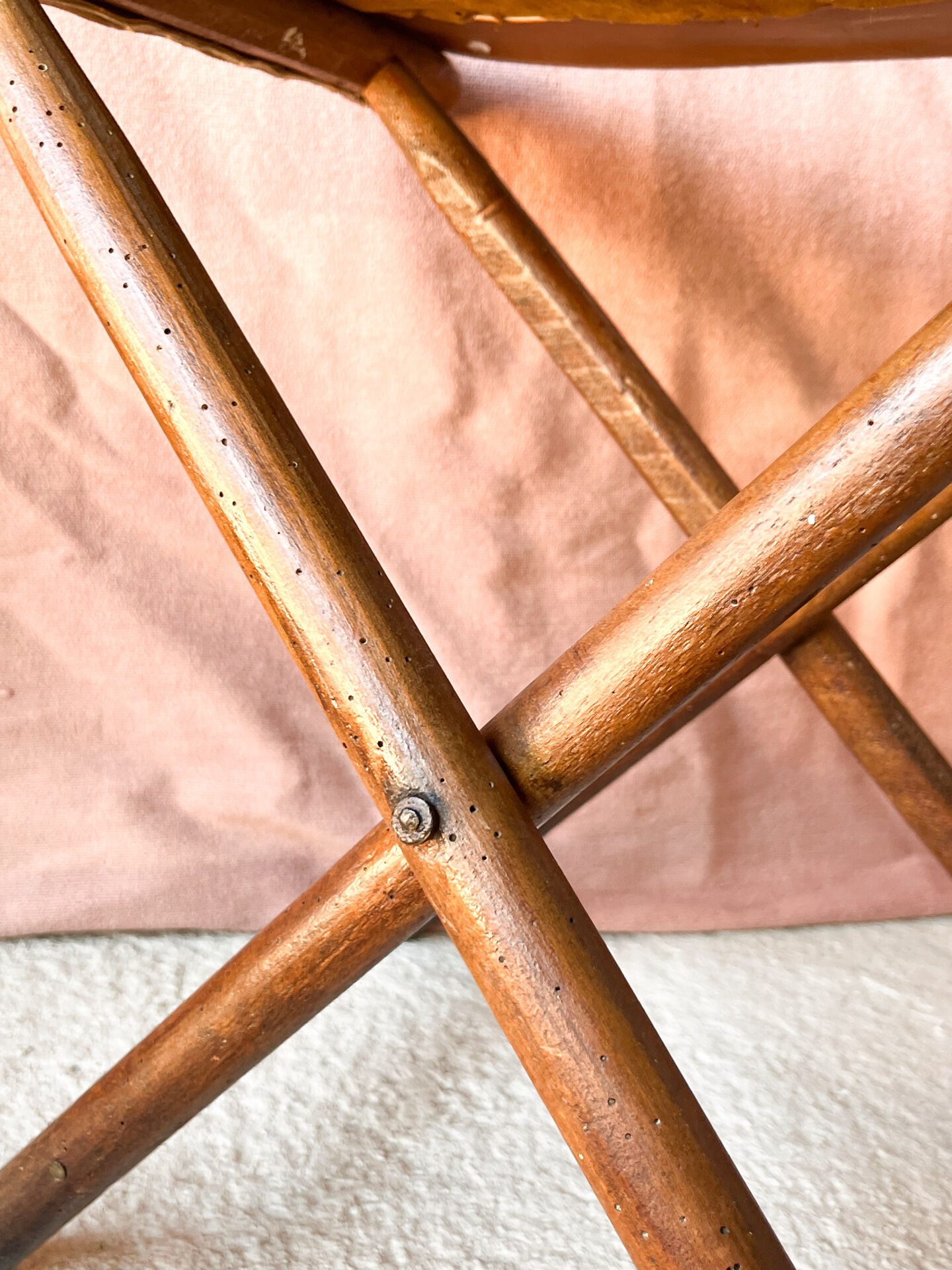 Tabouret de en Cuir et Bois Style Curule
