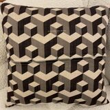 2 cushions Rouge du Rhin