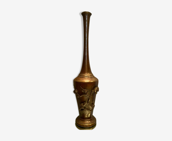 Vase d'autel à long col en bronze patiné Japon fin XIXe