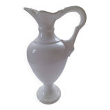 White earthenware ewer from Saint-Clément.
