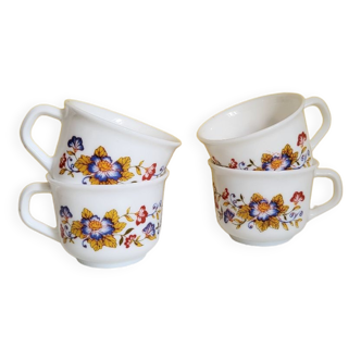 Vintage arcopal coffee cups with flowers