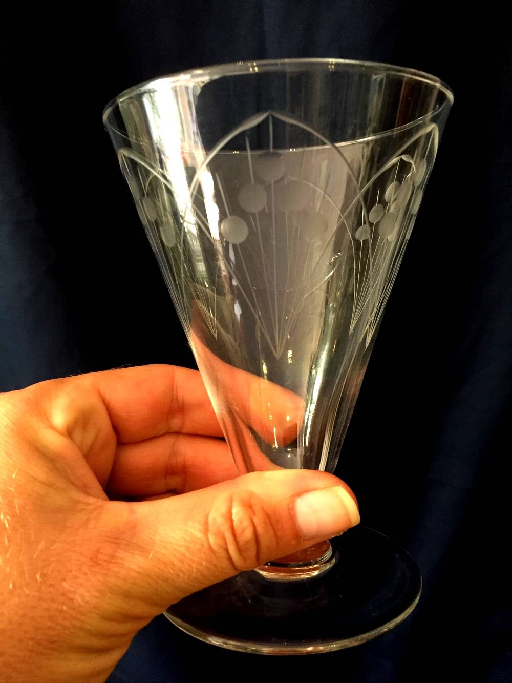 Set of 10 engraved glass water glasses from the 1930s 1940s tabletop art