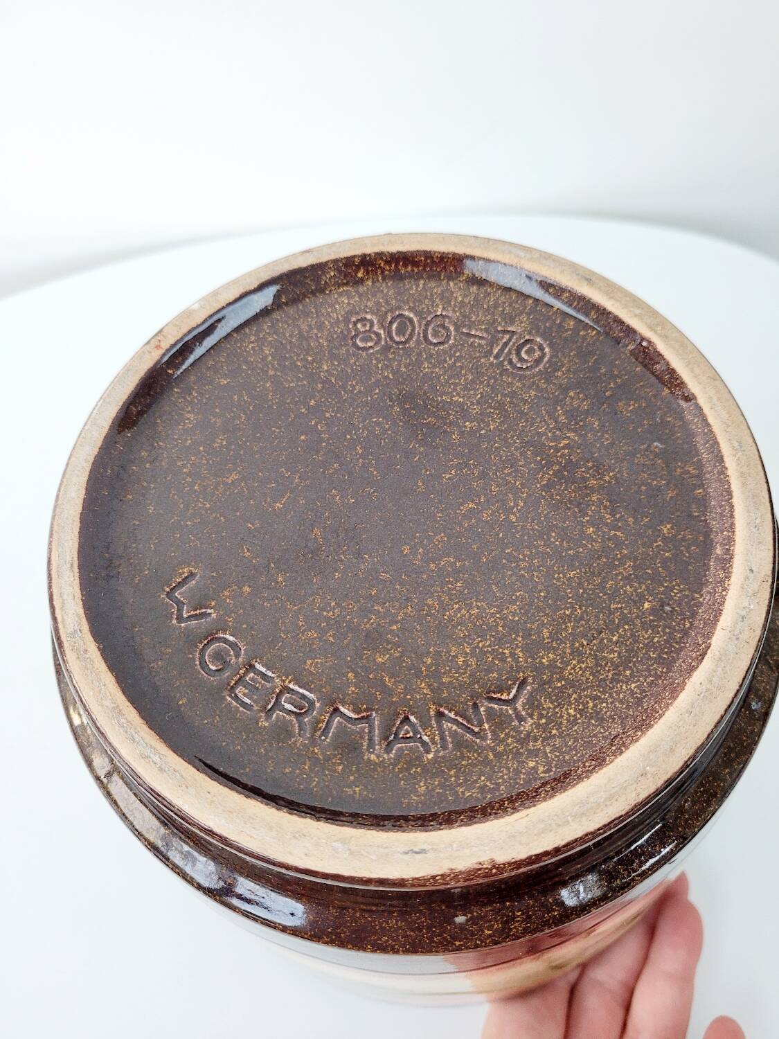 Vintage West Germany plant pot 806-19