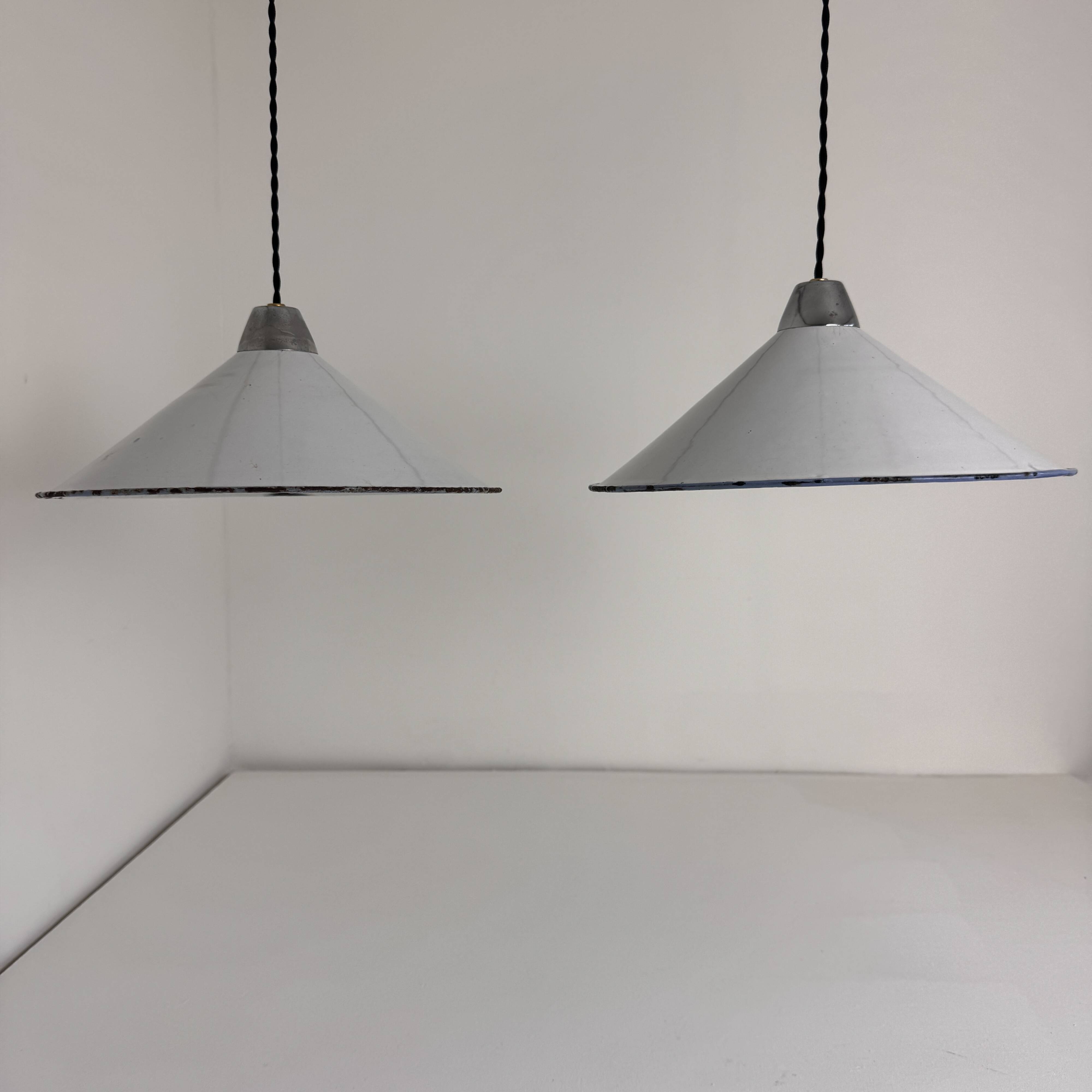 Pair of enamelled industrial conical suspensions