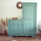 Asymmetrical cabinet