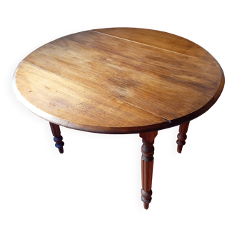 Round table in walnut with drop leaves - louis philippe style