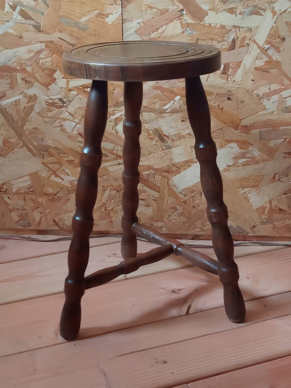 Tripod stool with turned legs