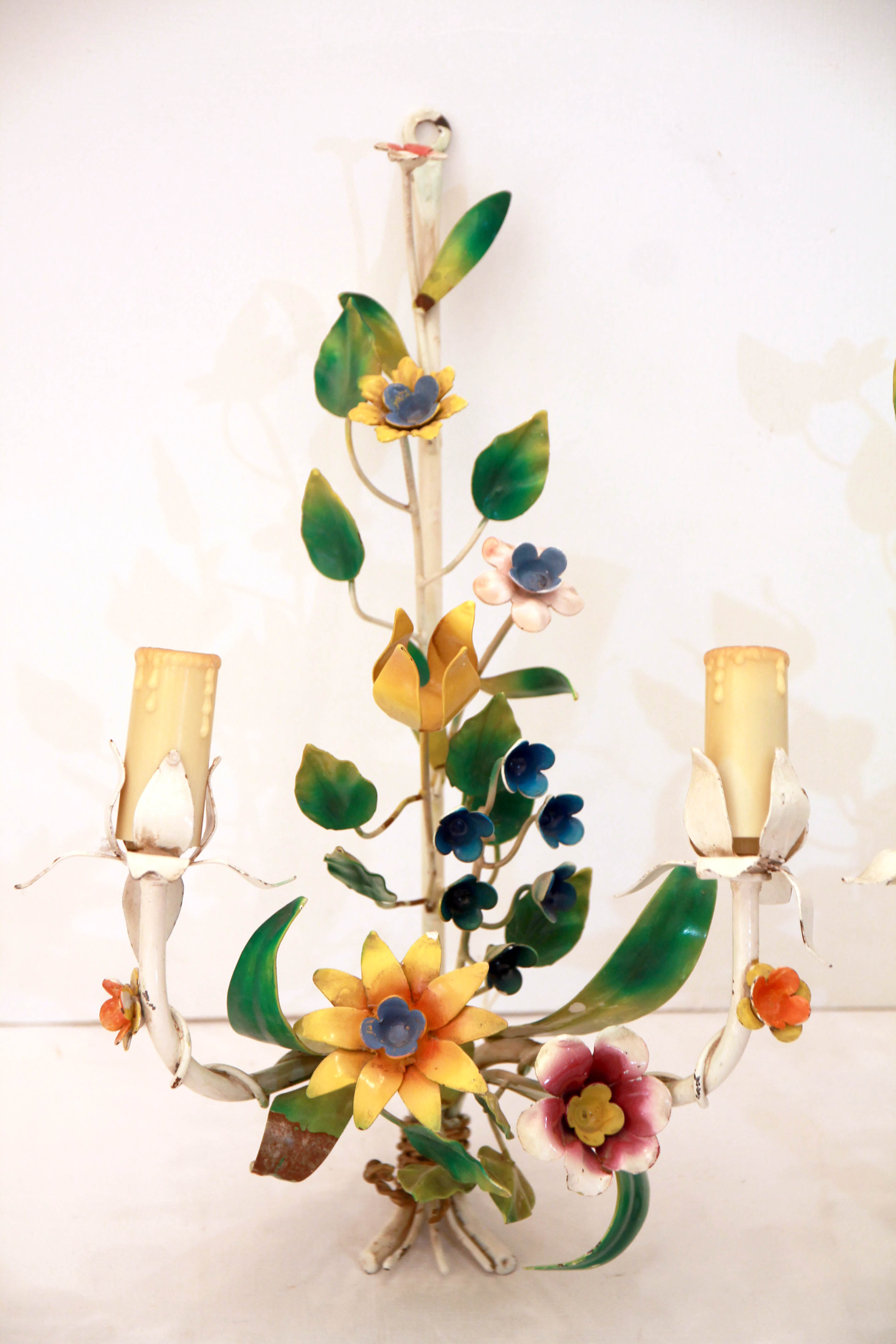 Pair of painted sheet metal wall lamps